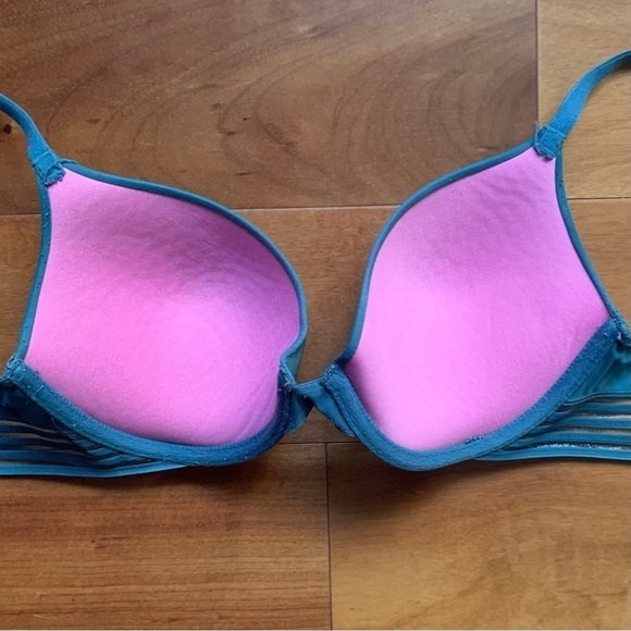 PINK Victoria’s Secret Bra - Picture 6 of 6